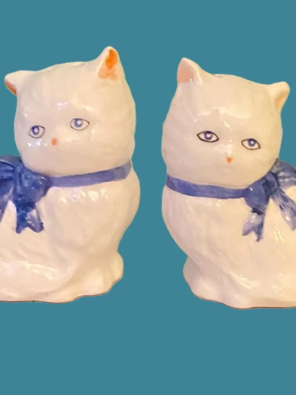 Vintage Ceramic White Cat Cookie Jar & Salt Pepper Shakers Blue Bow 3 Pc Set